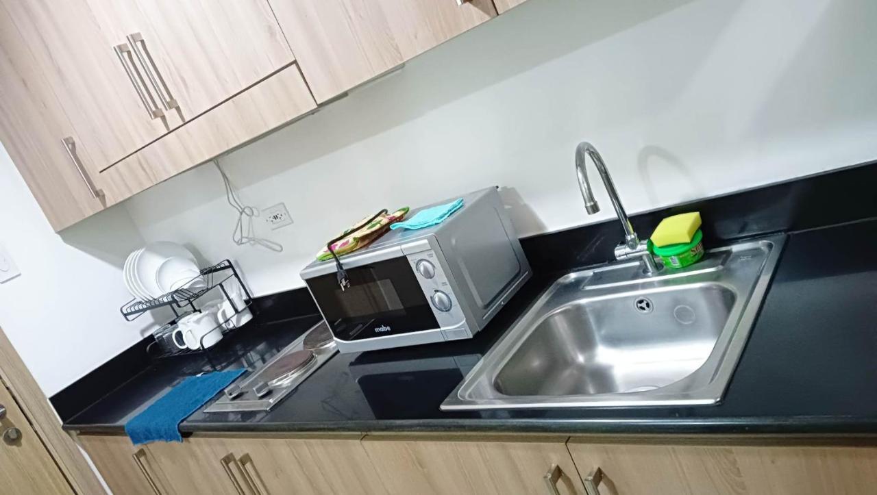 Shore Residence D7 Near Mall Of Asia & Airport مانيلا المظهر الخارجي الصورة